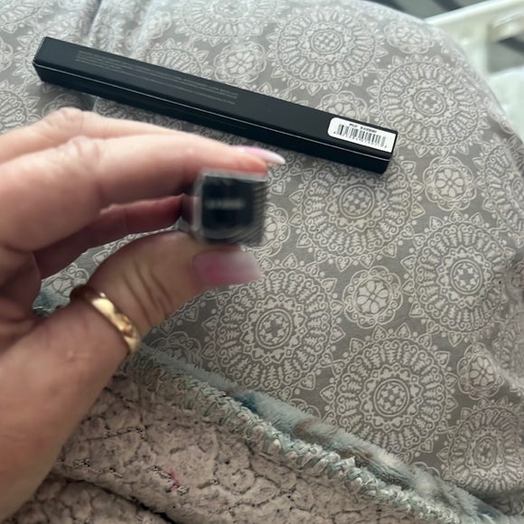 Aurora Intensively precise eyeliner - Picture 3 of 8